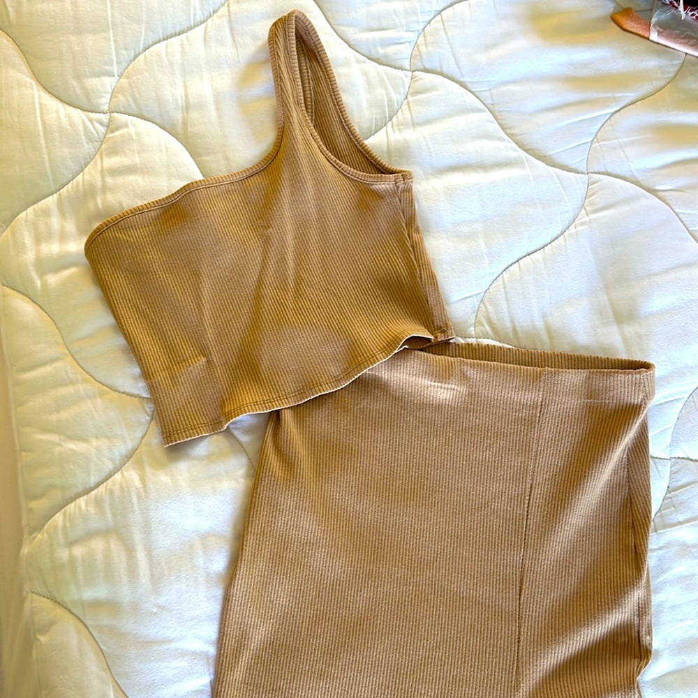 Lulu’s tan skirt & one-shoulder top set